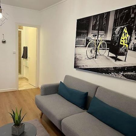 Le Comte Est Bon, Quartier Antiquaires Apartment Dijon Bagian luar foto