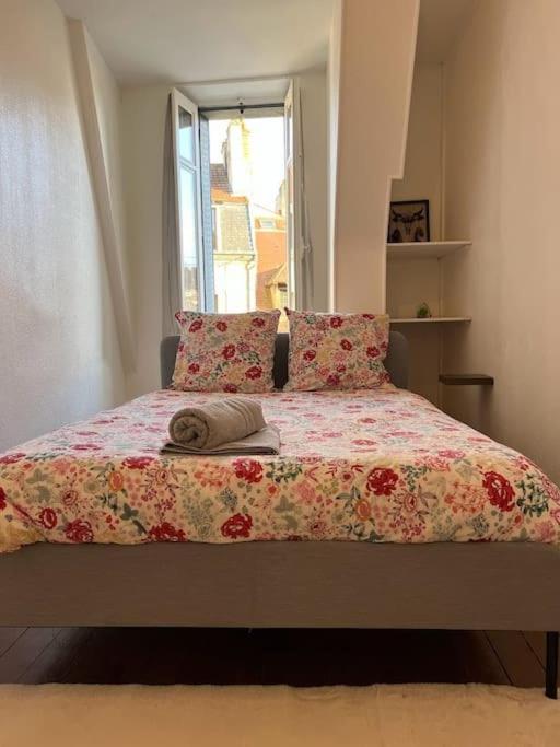 Le Comte Est Bon, Quartier Antiquaires Apartment Dijon Bagian luar foto